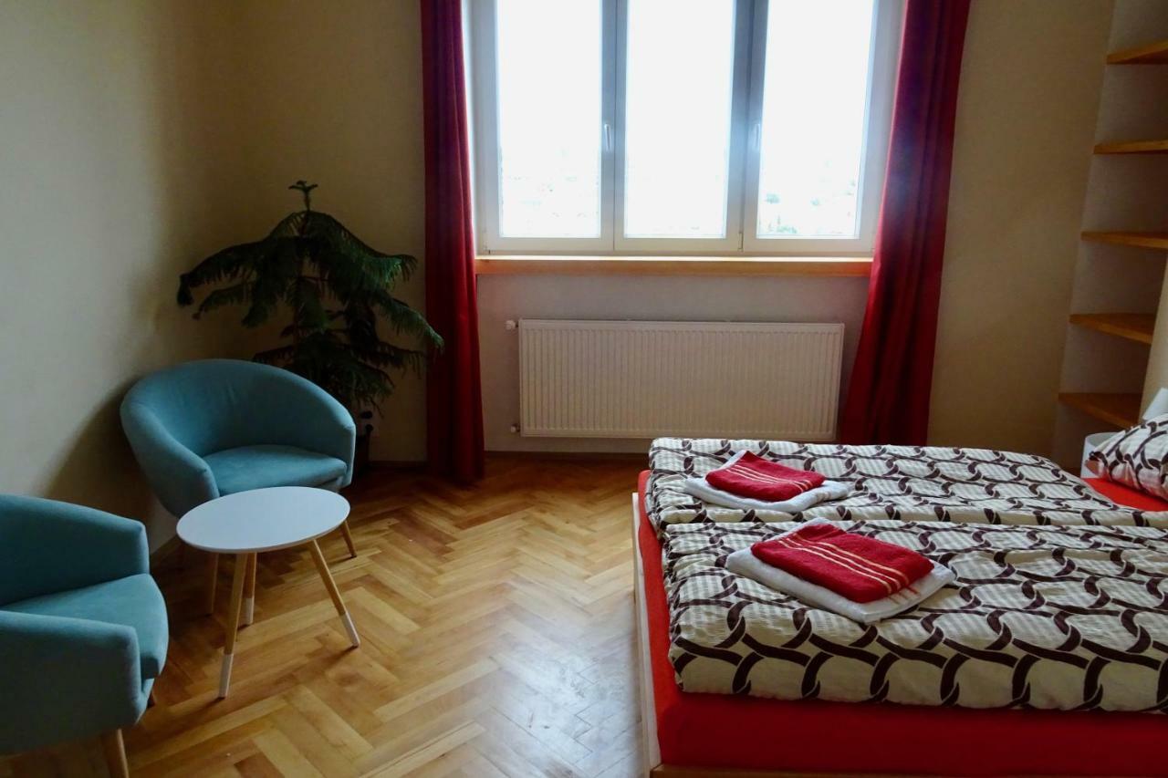 Light Cozy Flat Large Terrace Near Castle Apartmán *